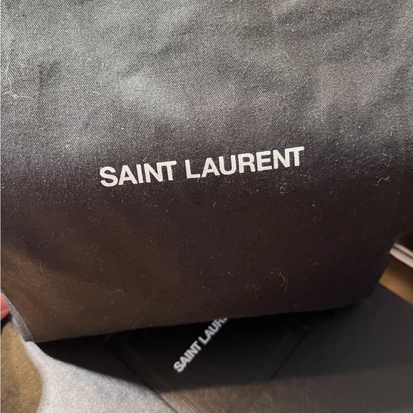 SOLD Yves Saint Laurent (YSL) Toy Loulou Black Quilted Leather Handbag - Picture 3 of 11